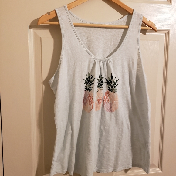 2/$20 Reitmans Tank Top Pineapple Print Size Large - Picture 16 of 16